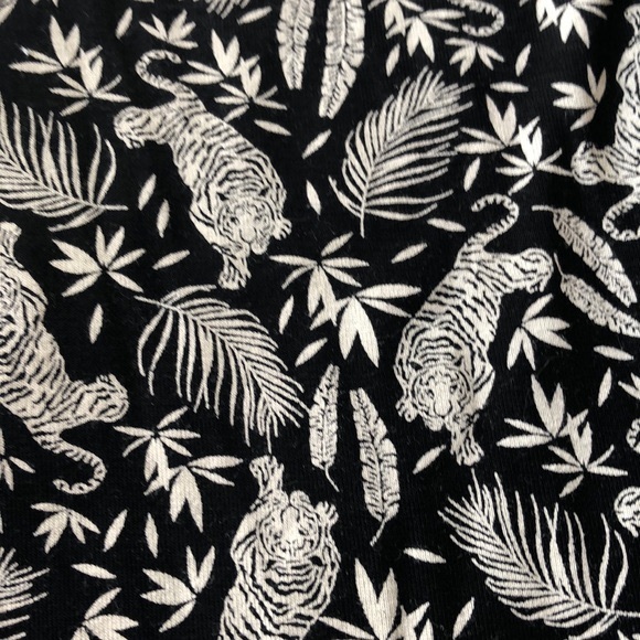 Old Navy Tiger Printed High Scoop Tank - Picture 2 of 2